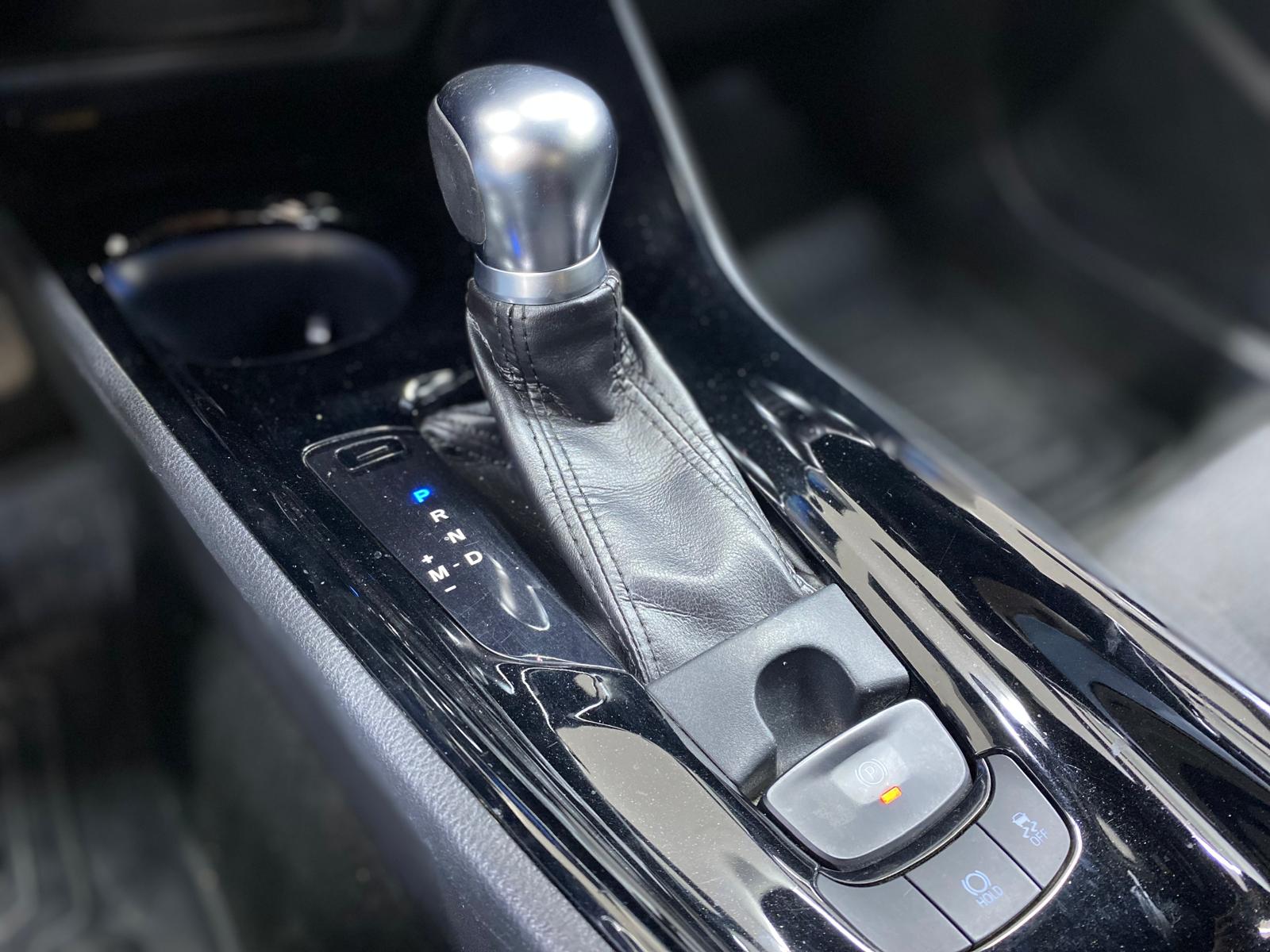 TOYOTA C-HR 19